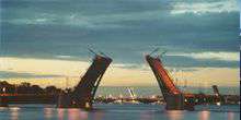 Informieren Pirogovskaya Damm und Foundry-Brücke Webcam - St. Petersburg