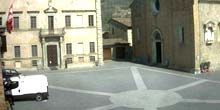 Der zentrale Platz der Gemeinde Ivrea Webcam - Turin