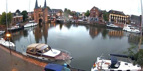 Port dans le centre-ville, pont Lemmerweg Webcam - Snek