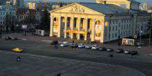 Teatro drammatico in Piazza Rossa Webcam - Chernigov