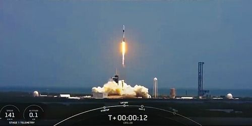 SpaceX Falcon 9. Axiom Space's Mission 2 LIVE. Webcam - Merritt Island