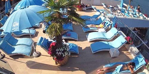 WebKamera Odessa - Liegestühle auf der Terrasse des Hotels Nemo