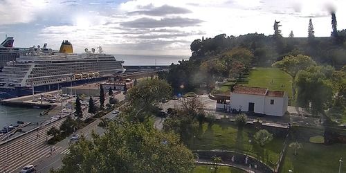 Marina, Hafen und CR7 Museum PTZ Webcam - Funchal
