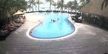 WebKamera Neufaru - Pool in einem Hotel auf Keredu Island